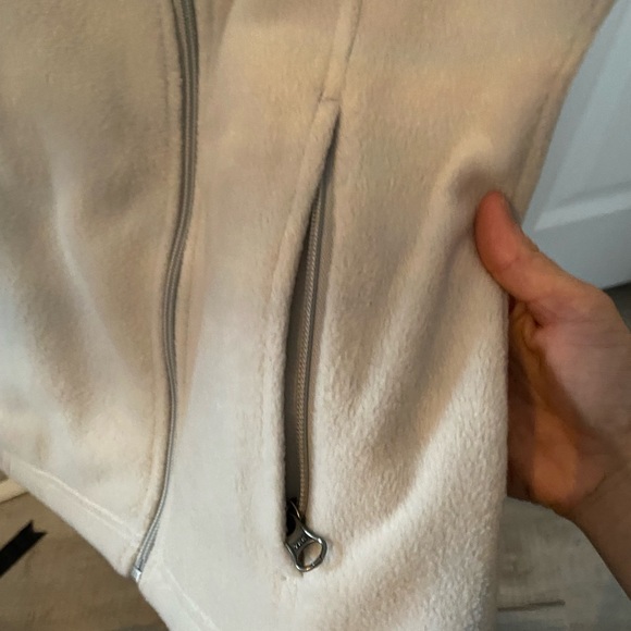 Phillies vest - Picture 5 of 5